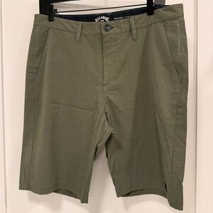 Crossfire Submersible 21" Hybrid Shorts- Size 34- Olive Green